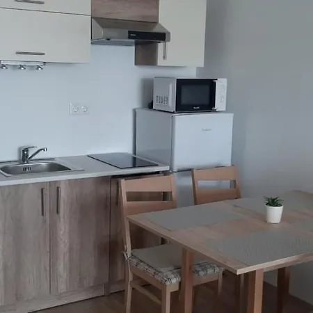 Alinda 1 Apartment