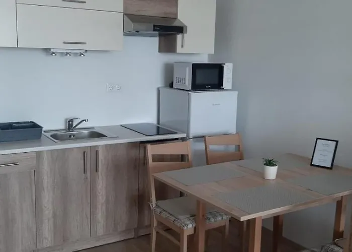 Alinda 1 Apartment